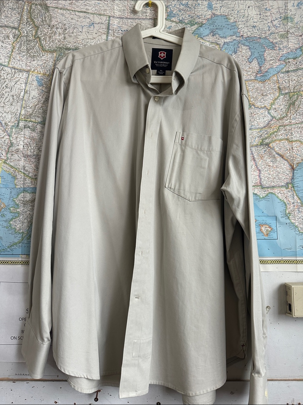 Victorinox Men’s Light knaki Long-Sleeve Dress Shirt xl
